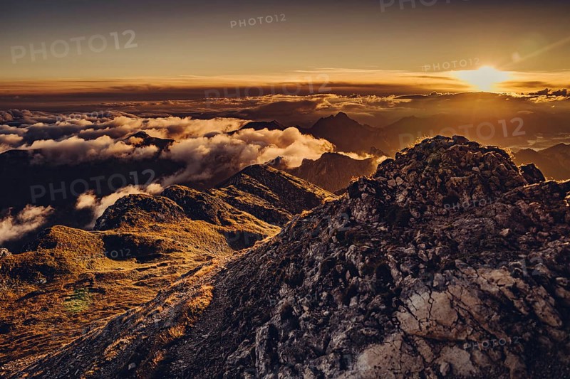 Sunrise hike on the Hochplatte in the Ammergau Alps, Ammergebirge in the Allgäu, Bavaria, Germany, Europe