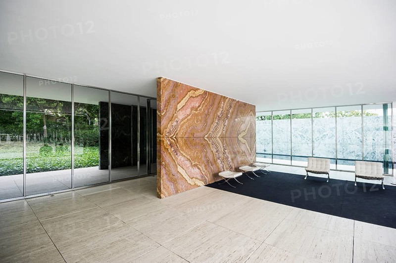 Barcelona Pavilion, reconstructed German pavilion for the 1929 World Exhibition, architect Ludwig Mies van der Rohe, Barcelona, Catalonia, Spain, Europe