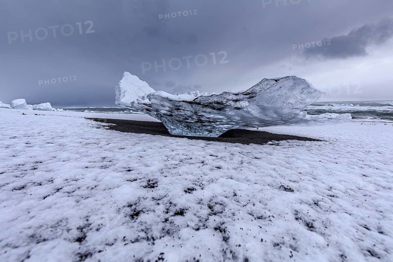 Ice floes on the beach, snowy, waves, sea, clouds, winter, Diamond Beach, Breidamerkursandur, Jökulsarlon, Iceland, Europe