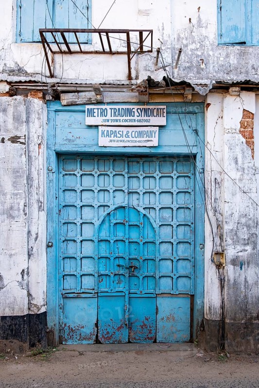 Street scene with blue door, Matancherry, Jew Town, Cochin, Kerala, India, Asia
