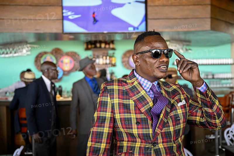 Sapeur, member of the Société des Ambianceurs et des Personnes élégantes (SAPE), society of entertainers and stylish people, Brazzaville, Republic of Congo