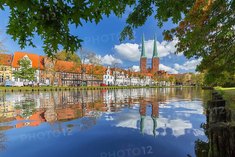 Lübeck Cathedral, Dom zu Lübeck, Lübecker Dom along the river Trave in the Hanseatic town Luebeck, Schleswig-Holstein, Germany, Europe