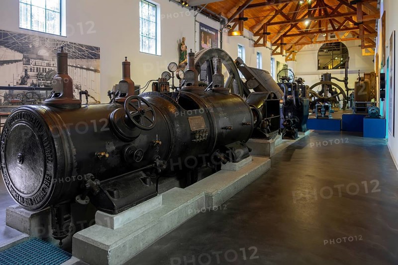 1913 compound steam engine in the Industrial Museum at the Le Bois du Cazier coal mine, Marcinelle near Charleroi, province of Hainaut, Belgium, Europe