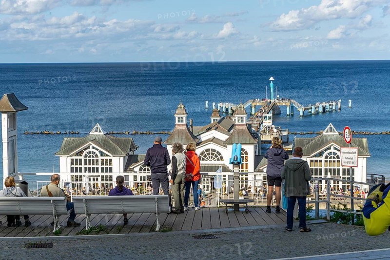The pier of Sellin, 394 metres long, with restaurant, jetty, tourists, island of Rügen, Mecklenburg-Western Pomerania, Germany, Europe