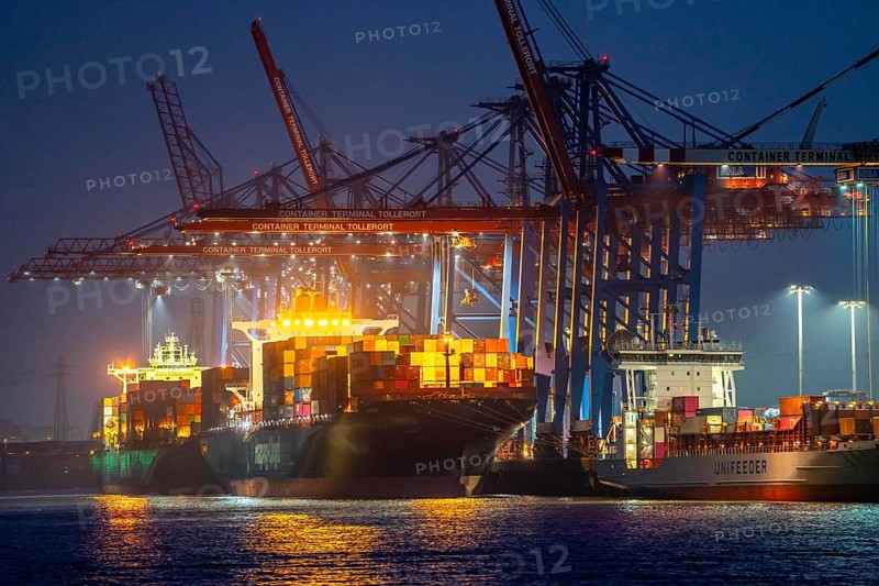 Container terminal Tollerort, container ships are loaded and unloaded, one of 4 container terminals in the Port of Hamburg, Hamburg, Germany, Europe