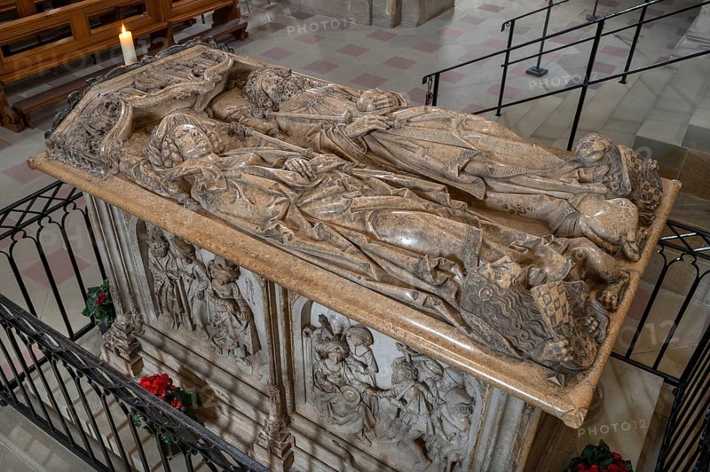 Imperial tomb of Henry II and Empress Cunegonde, created by Tilman Riemenschneider, 1499 to 1513, Bamberg Cathedral, Cathedral Square, Bamberg, Upper Franconia, Bavaria, Germany, Europe