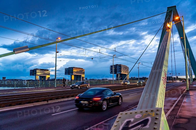 The crane houses in Cologne at the Rheinauenhafen harbour, Cologne South, residential and office buildings, Severinsbrücke, Cologne, North Rhine-Westphalia, Germany, Europe