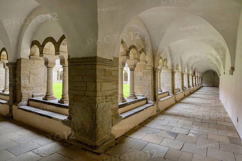 Monastery of our Lady, Cloister and patio, Magdeburg, Saxony Anhalt, Germany, Europe