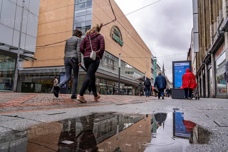 Galeria Kaufhof department stores' in the city centre of Gelsenkirchen, on Bahnhofstraße, is affected by the department stores' group's closure plans and is due to close at the end of June 2023, North Rhine-Westphalia, Germany, Europe