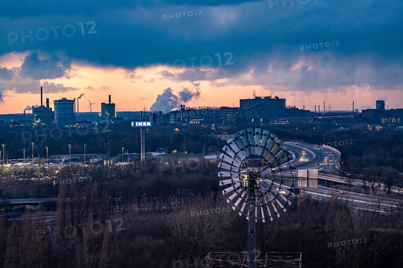 Skyline of the steel location Duisburg, Thyssenkrupp Steel Europe, in Duisburg-Bruckhausen, sunset, industrial scenery, North Rhine-Westphalia, Germany motorway A42, Emscher expressway, blast furnaces 8 and 9, industrial area, IKEA, furniture store