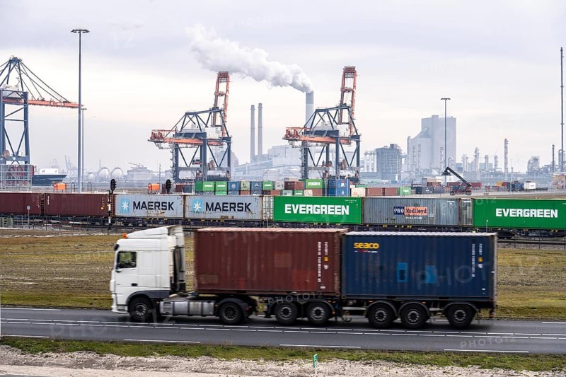 Goods train, container train, brings containers to Euromax Container Terminal, the seaport of Rotterdam, Netherlands, deep-sea harbour Maasvlakte 2, on an artificial land area off the original coast