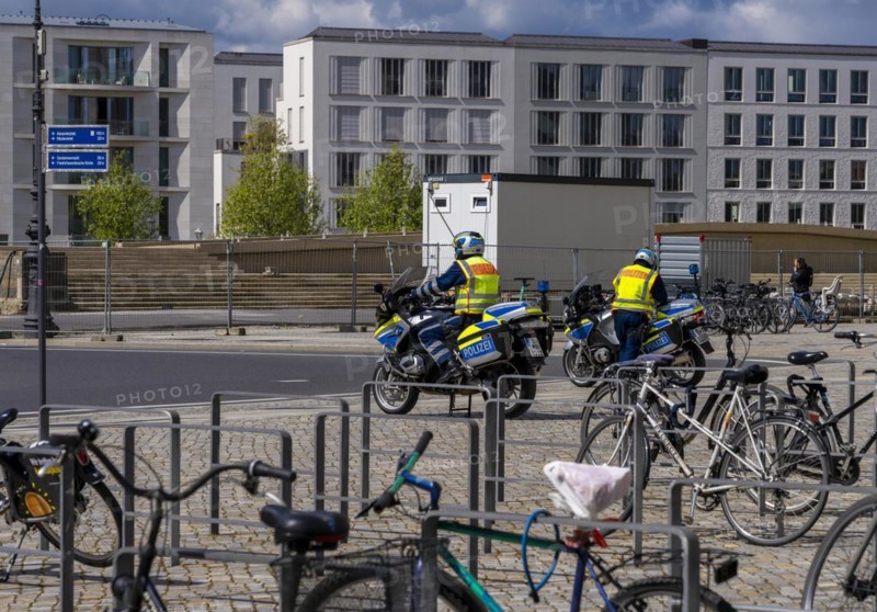 Traffic control, police officers of the motorised traffic squadron, Berlin, Germany, Europe
