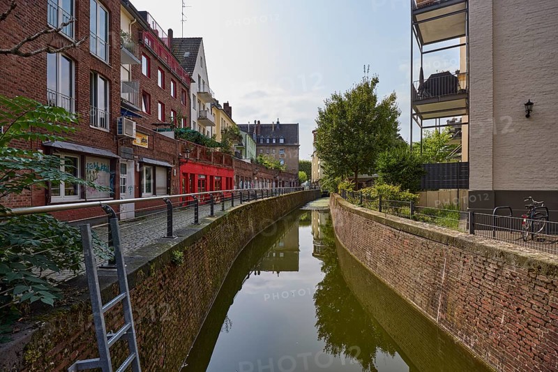 Residential and commercial building on the Nördliche Düssel river in the historic city centre of Düsseldorf, state capital, independent city, North Rhine-Westphalia, Germany, Europe