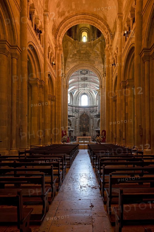 Interior view, nave, choir, Lisbon Cathedral, Sé Patriarcal de Lisboa or Igreja de Santa Maria Maior, Lisbon, Portugal, Europe
