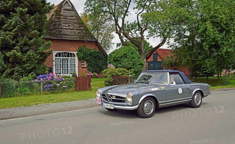 Europe, Germany, Lower Saxony, Lower Elbe Classics, classic car tour, Mercedes-Benz, W 113, Pagoda, year of construction 1963, Europe