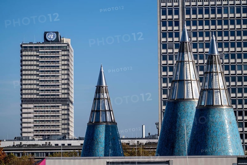 Building of the UN Campus in Bonn, towers, light cone of the Bundeskunsthalle, Museum Mile, North Rhine-Westphalia, Germany, Europe