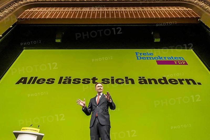 Traditional Epiphany 2025 meeting of the FDP party. The party event is also the start of the election campaign for the 2025 federal elections. Christian Lindner, portrait, MP, Federal Chairman of the FDP, in front of the large poster with the inscription Alles lässt sich ändern. Stuttgart Opera House. Baden-Württemberg, Germany, Europe