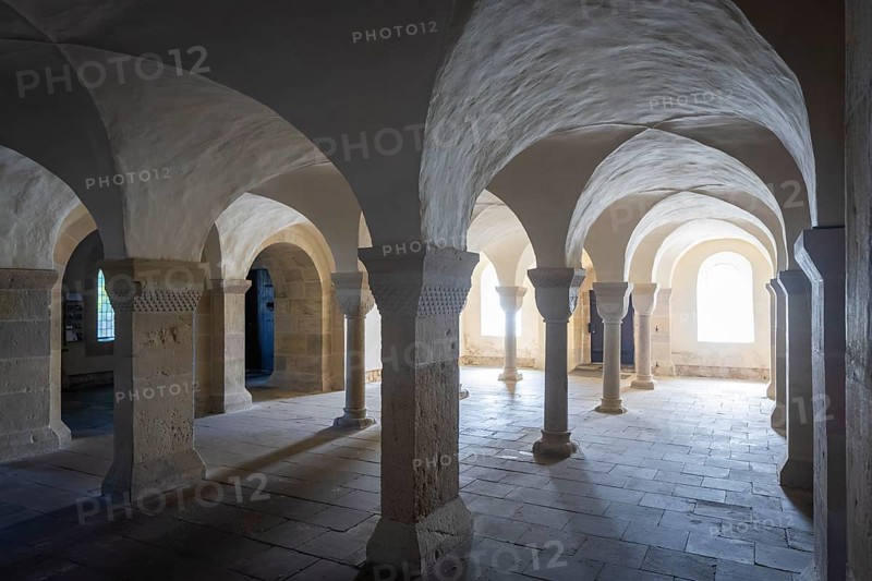 The Lippoldsberg Monastery with the Church of St George and St Mary is a former Benedictine monastery that was the origin of the village of Lippoldsberg on the Weser in northern Hesse. Romanesque narthex, Lippoldsberg, Lippoldsberg, Hesse, Germany, Europe