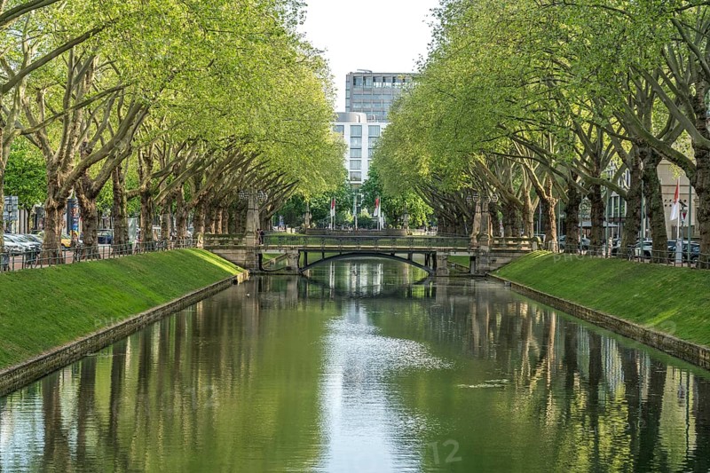 The Stadtgraben or Kö-Graben in Königsallee, state capital Düsseldorf, North Rhine-Westphalia, Germany, Europe