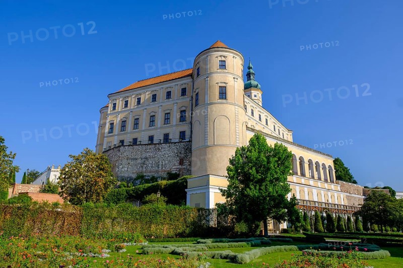 Mikulov Castle and Castle Park, Mikulov Castle, Old Town, Mikulov, Breclav Region, Jihomoravský Region, South Moravia, Czech Republic, Europe