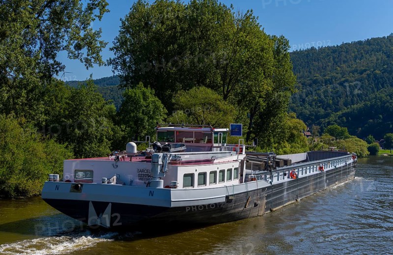 Shipping, barges on the Main near Freudenstadt, Lower Franconia, Bavaria, Germany, Europe