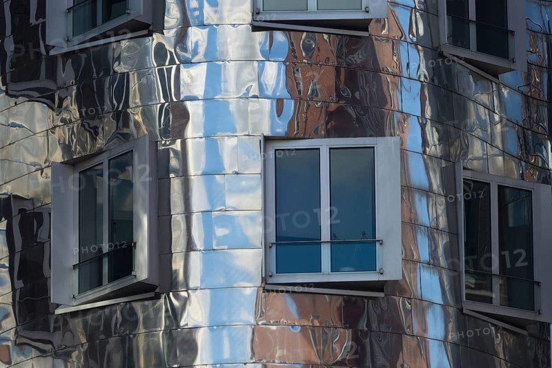 Gehry buildings, Media Harbour, Neuer Zollhof, Düsseldorf, North Rhine-Westphalia, Germany, Europe