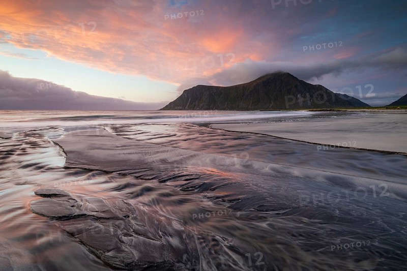 Sunset on the beach at Skagsanden, Flakstad, Lofoten, Norway, Europe