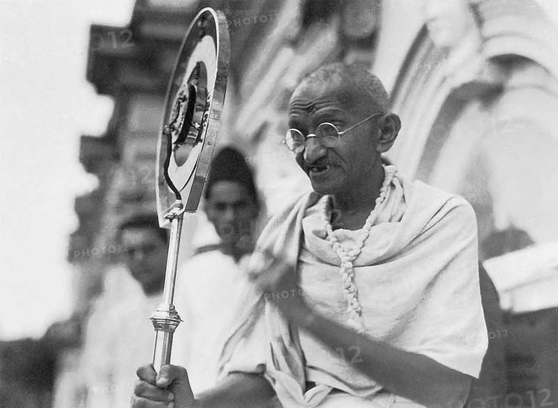 Mahatma Gandhi on the day of his departure to England at Azad Maidan, Mumbai, Maharashtra, India, August 29, 1931 - MODEL RELEASE NOT AVAILABLE, Asia