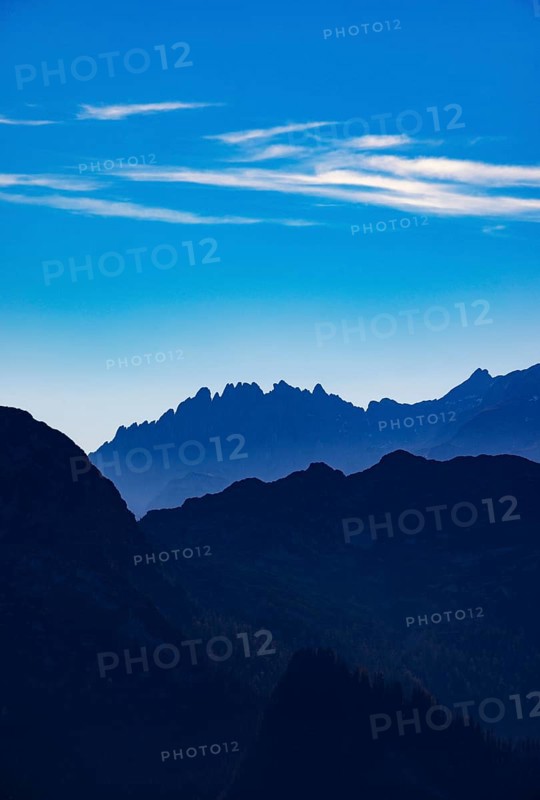 Mountain silhouette, view from Schwarzer to Tennengebirge and Mandlwand, Golling, Osterhorngruppe, Salzkammergut, Land Salzburg, Austria, Europe