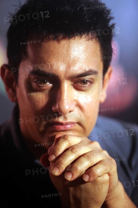 Bollywood actor Aamir Khan interacting media specail screening 1966 classic film Teesri Manzil Nazir Hussain Mumbai
