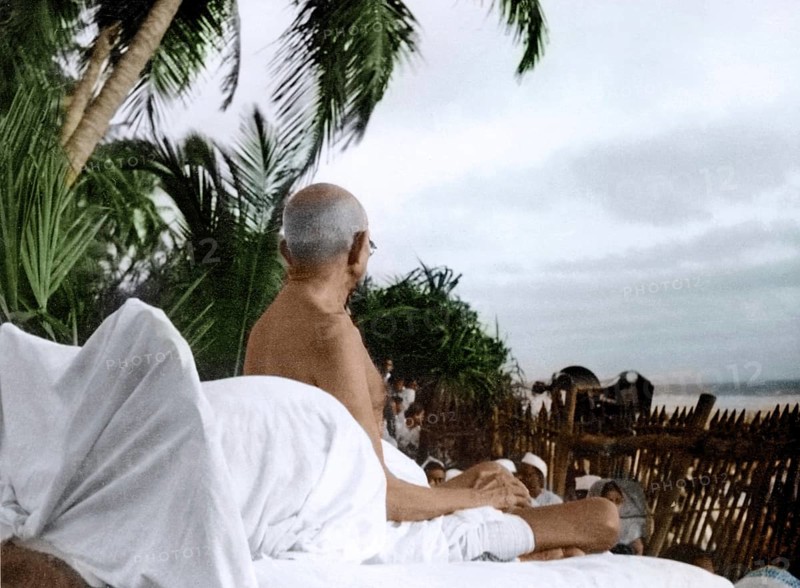 Mahatma Gandhi at evening prayer meeting at Mumbai, Maharashtra, India, Asia, May 1944, Asia