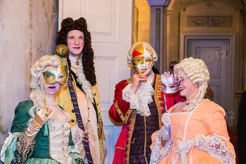 Masquerade ball at Rammenau Baroque Palace, Rammenau Palace in Rammenau near Bischofswerda in the district of Bautzen is one of the most beautiful preserved Baroque country palaces in Saxony. The les danseurs de Sans Souci as guests at the masked ball. With their historical dances, the costumed performers were a highlight of the evening