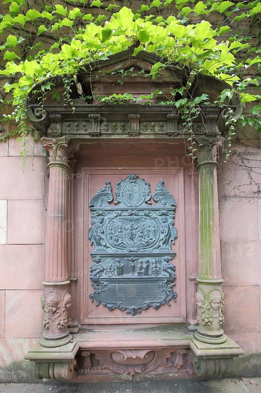 Gravestone of Katharina Elisabeth Aja Goethe with inscription, Mother of Wolfgang, Liebfrauenschule, City Centre, Main, Frankfurt, Hesse, Germany, Europe