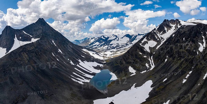Kaskasavagge valley with glacier and mountains, Kuopertjåkka mountain, Gaskkasjohka river, Kebnekaise massif, Lapland, Sweden, Europe