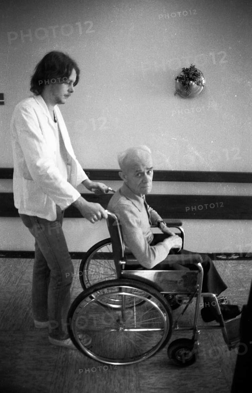 Resident and operation of an old people's home of the AWO (Arbeiterwohlfahrt) on 07.03.1980 in Hagen, Germany, Europe