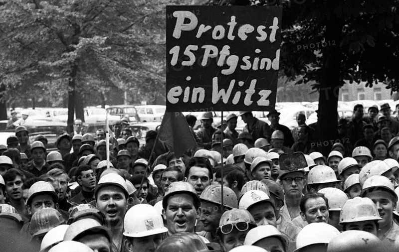 With a siege and temporary occupation of the Hoesch AG headquarters on 11.9.1969, spontaneous striking steelworkers opened a series of strikes in the coalfield, Germany, Europe