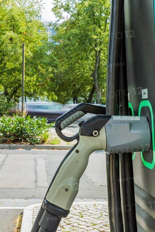 MOBI bundles the urban and environmentally friendly mobility options of trams, buses, rental bikes and cars as well as charging points for e-cars and, for the first time, e-bikes in one place, thus enabling fast transfers between different modes of transport