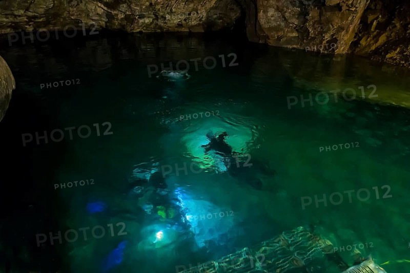 Divers in the old Miltitz lime mine