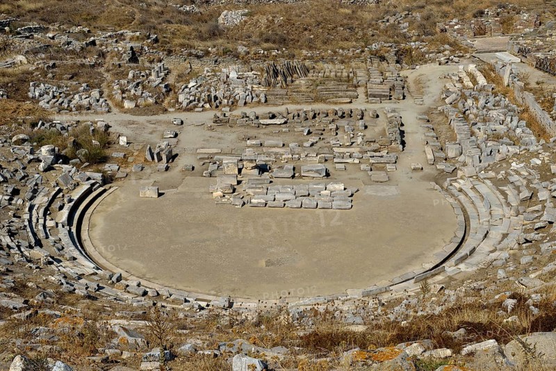 Amphitheater in the theater district of the island of Delos, UNESCO World Heritage Site, Cyclades, Greece, Europe