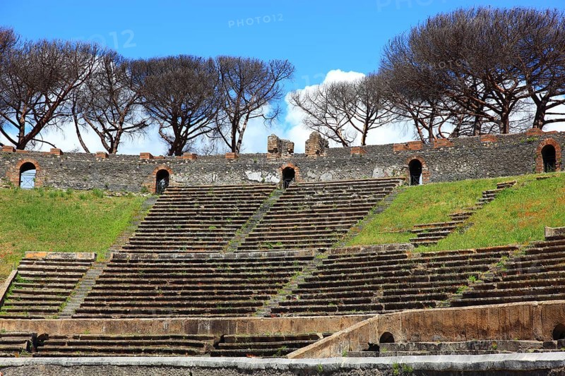 The theatre, Pompeii, ancient city in Campania on the Gulf of Naples, buried during the eruption of Mount Vesuvius in 79 AD, Italy, Europe