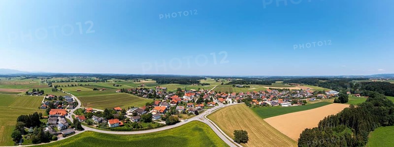 Drone image, village of Leobendorf near Abtsdorfer See, municipality of Saaldorf-Surheim, Rupertiwinkel, Upper Bavaria, Bavaria, Germany, Europe