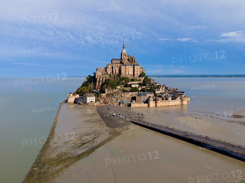 Aerial view, Monastery Island, Mont-Saint-Michel Abbey, Le Mont-Saint-Michel, Mont Saint Michel, UNESCO World Heritage Site, Normandy, France, Europe