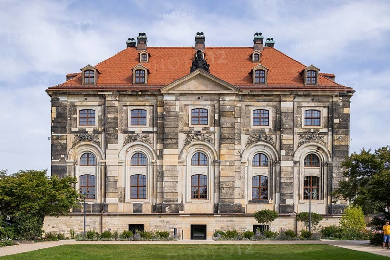 Archive of the avant-gardes