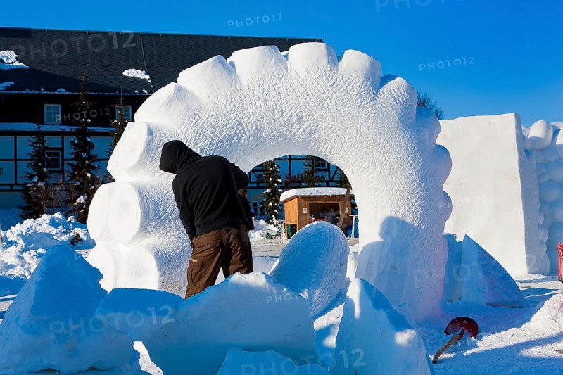 Snow sculpture competition, Hermsdorf