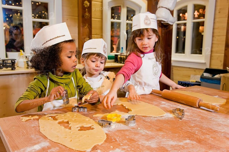 Children's bakery at the Striezelmarkt in Dresden
