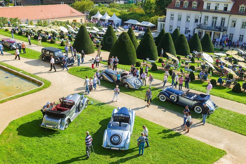 DEU Sachsen Radebeul (© Sylvio Dittrich +49 1772156417) Concours d'Élégance The classic car show of the 1900 - 1945 vintages Top-class automotive craftsmanship was presented at Schloss Wackerbarth at the weekend. Around 50 unique classic cars from the period between 1900 and 1945 invited visitors to discover and marvel at the Concours d'Élégance 2018