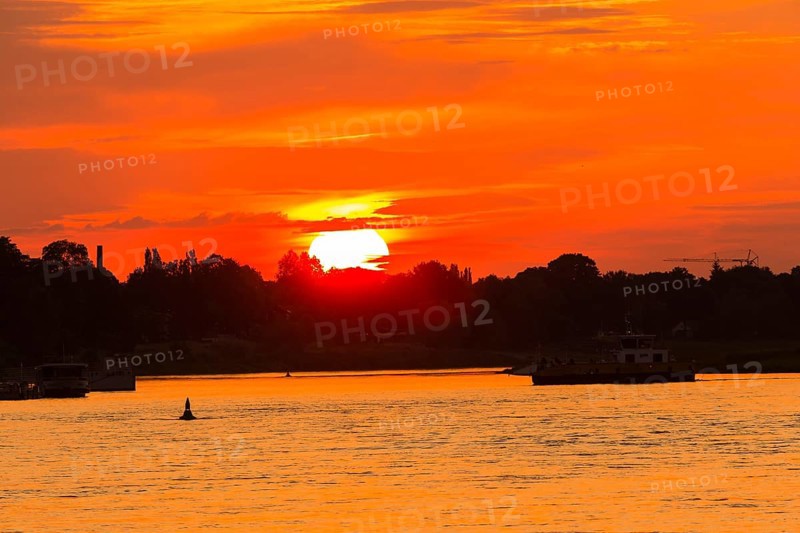 Sunset at Pillnitz Castle on the Elbe