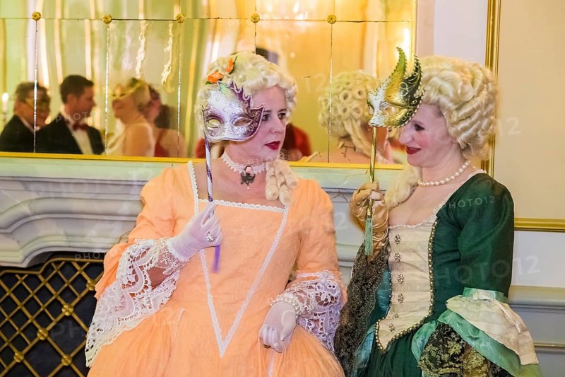 Masquerade ball at Rammenau Baroque Palace, Rammenau Palace in Rammenau near Bischofswerda in the district of Bautzen is one of the most beautiful preserved Baroque country palaces in Saxony. The les danseurs de Sans Souci as guests at the masked ball. With their historical dances, the costumed performers were a highlight of the evening