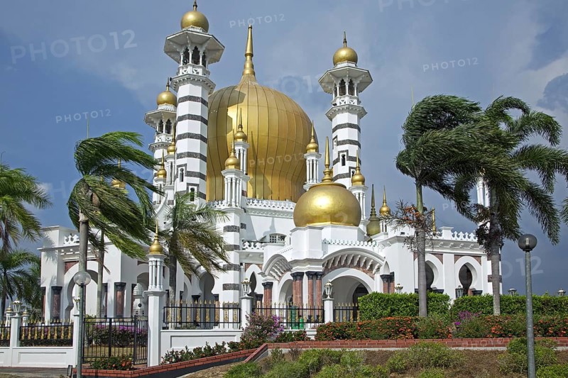 Ubudiah Mosque, Masjid Ubudiah with golden dome in Kuala Kangsar, Perak, Malaysia, Asia