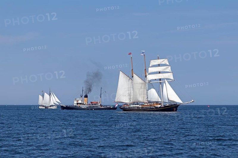 Sailing ships, steam icebreaker Stettin, Baltic Sea, Hanse Sail, Warnemünde, Rostock, Mecklenburg-Western Pomerania, Germany, Europe